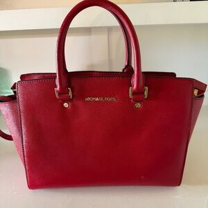 Michael Kors leather purse